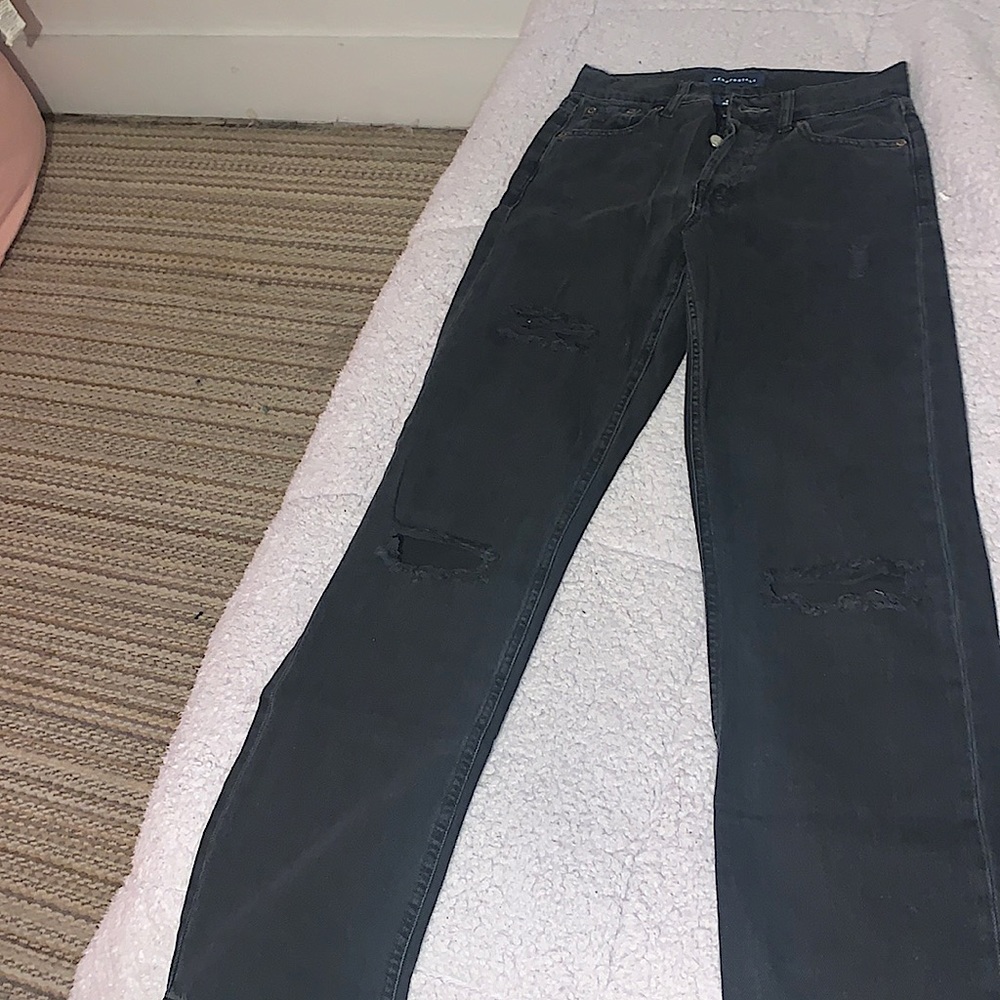 Black 90s jeans